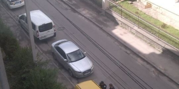 “Жовтий” у Тернополі знайшов товариша (історія у одному фото)