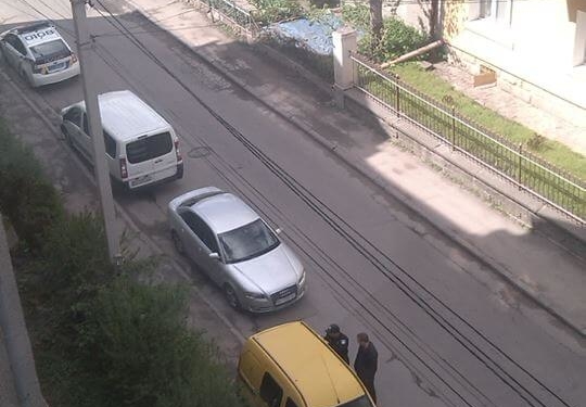 “Жовтий” у Тернополі знайшов товариша (історія у одному фото)