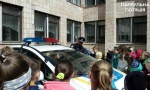 Тернопільські патрульні перевіряли школярів (Фото)