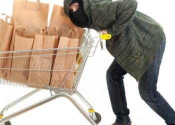 Не пощастило! У Тернополі спіймали злодія “на гарячому”