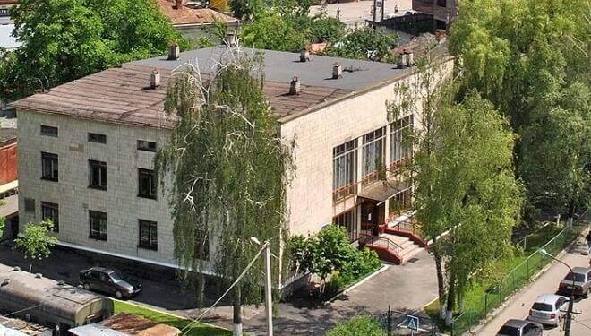 Що чиновники хочуть зробити з школою мистецтв?