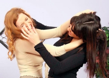 На Тернопільщині дві дівчини жорстоко побили школярку