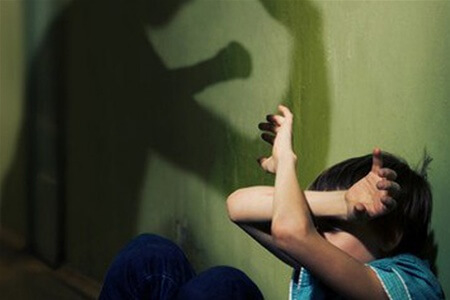 На Тернопільщині батько так побив дочку, що у тої струс мозку