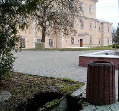 Тернополяни вимагають у влади щось містичне та небезпечне