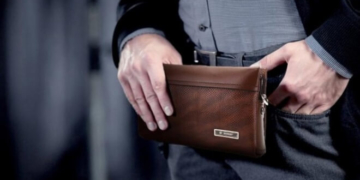 На ринку при свідках обікрали тернополянку