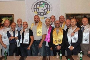 Василь Вірастюк запрошує лисих чоловіків на відкриття клубу у Тернополі