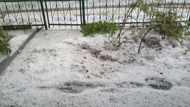 Перед Великоднем Тернопілля засипало градом (Фото)