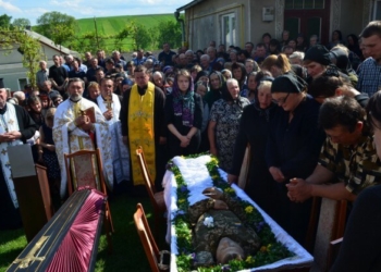 Страшна звістка чорним крилом огорнула родину на Тернопільщині