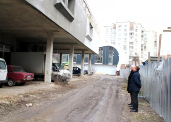 Бібліотеку-довгобуд у Тернополі віддадуть