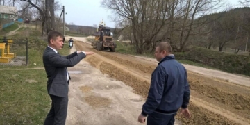 “Після кількох дощів буде як бетон”, – як на Тернопільщині ремонтують дороги