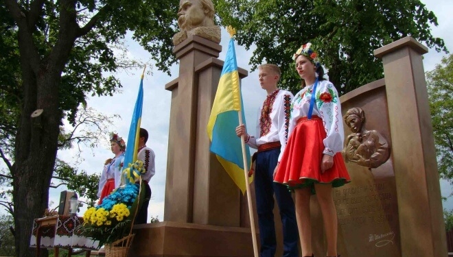 Село Настасів на Тернопільщині вже має відновлений пам’ятник Тарасу Шевченку та просвітницький центр імені Ярослава Павуляка