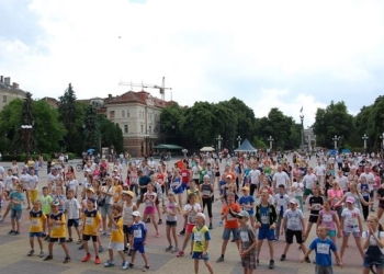 За підтримки будівельної компанія «Матла» відбувся масовий спортивний забіг «Рухаємо Тернопіль»