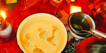 Про жінку з Тернопільщини, яка зливала віск