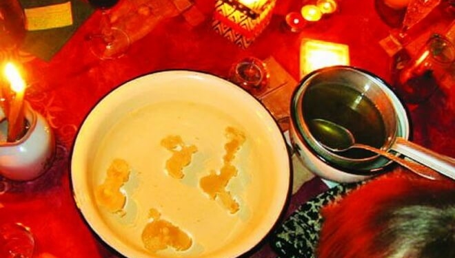 Про жінку з Тернопільщини, яка зливала віск