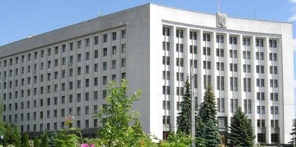 Для чого чиновники Тернопільщини найняли “армію” професорів?