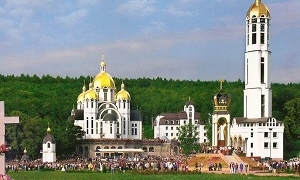 В Зарваниці очікують більше мільйона прочан