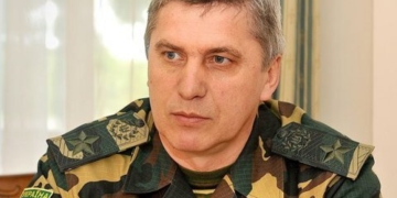 Під Одесою шторм змив у море дачу Литвина