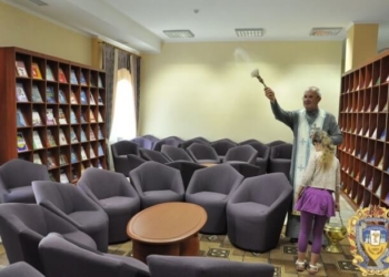 У Тернополі відкрили бібліотеку із зручними кріслами та диванами