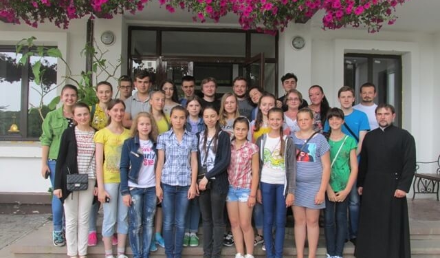 У найбільшій греко-католицькій святині Тернопільщини говорили про буддизм та помісну церкву