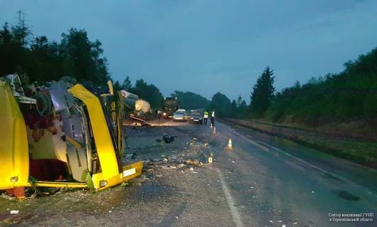 Фото зі страхітливої аварії на Тернопільщині