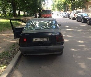 По Тернополю водій їздив з “липовими” номерами