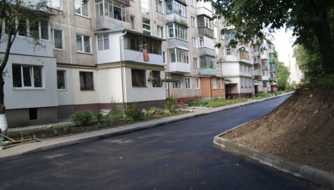 Зробили на глянц, – у Тернополі відремонтували ще один двір