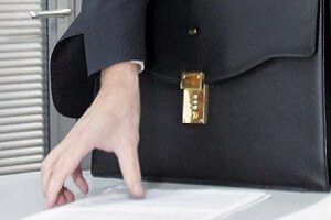 Державні службовці з Тернополя проти того, щоб їх відправляли в неоплачувані відпустки