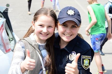 Для чого у тернопільський парк приженуть поліцейську машину?