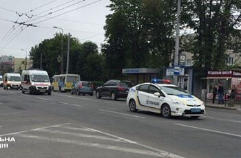 Центром Тернополя промчалися одночасно чотири бригади швидкої допомоги