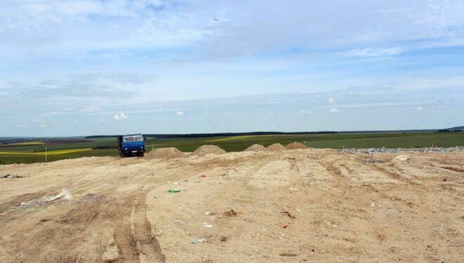 Сміттєва ситуація у Львові та Тернополі:  на Львівщині горять сміттєзвалища, а на Тернопільщині садять дерева