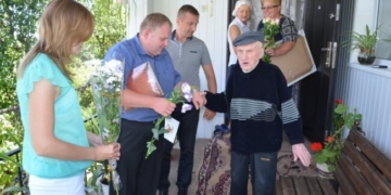 Унікальний чоботар з Тернопільщини відсвяткував 100 років