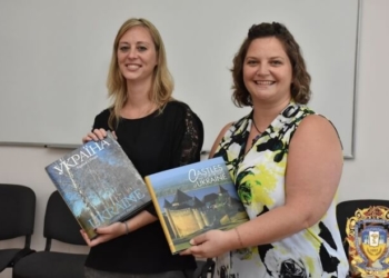 До Тернополя прилетіли два американських професори