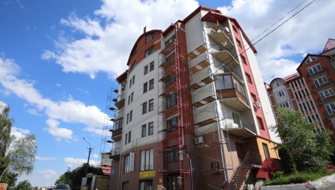 У мешканців цієї багатоповерхівки Тернополя можна повчитися