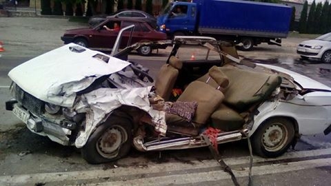 Авто у Тернополі розірвало на шматки (фото)