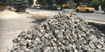 Куди піде бруківка з дамби Тернопільського ставу?