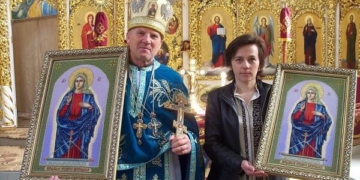 Храму на Тернопільщині мисткиня зробила унікальний подарунок