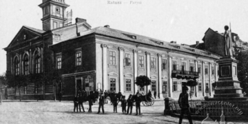 І ще раз про тернопільську ратушу