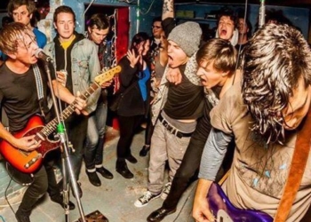 Мігранти з Тернополя у Канаді заснували гурт та виступають по усьому світу