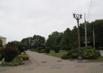 Перед замком у Тернополі стало яскравіше