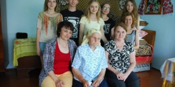 Мені 83 роки, а я ходжу і співаю,  – історія життя неймовірної жительки Тернопільщини