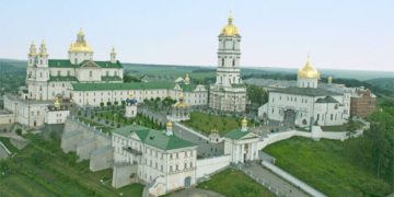 Тернопільські депутати та чиновники ідуть перевіркою на промосковську Почаївську Лавру