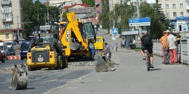Вся правда про ремонт дамби тернопільського ставу