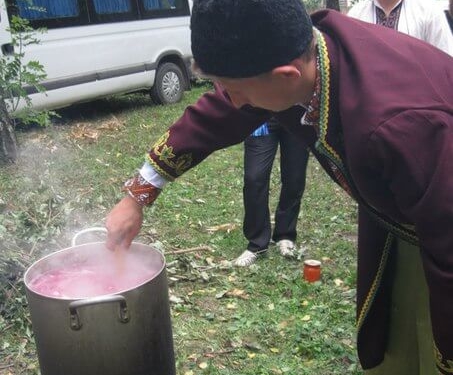 Тернополян кличуть на дикі танці у село