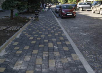 У центрі Тернополя наводять “марафет” (фото)