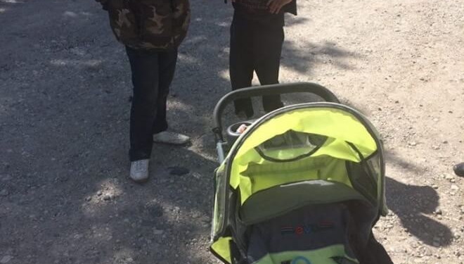 Оце наглість: циганчата обікрали у Тернополі молоду маму