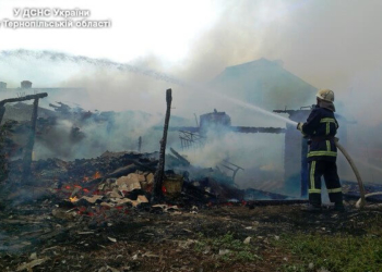 На Алясці у Тернополі горіла недобудова