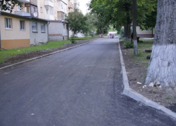 У яких тернопільських дворах наводять лад