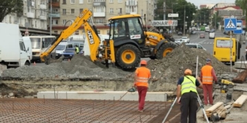 Що роблять біля озера у Тернополі і доки це триватиме?