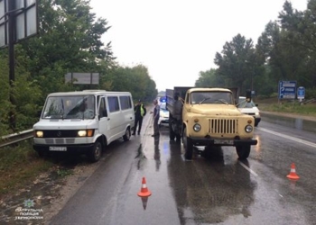 Після випитої пляшки горілки тернополянин сів за кермом і потрапив у аварію