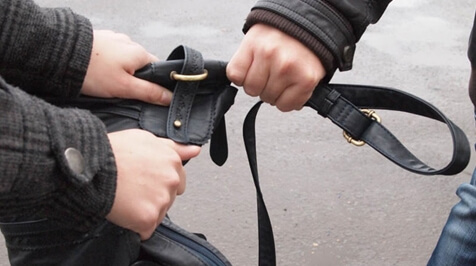 Серійного грабіжника затримали у Тернополі